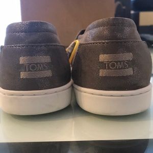 Brand new Toms shoes